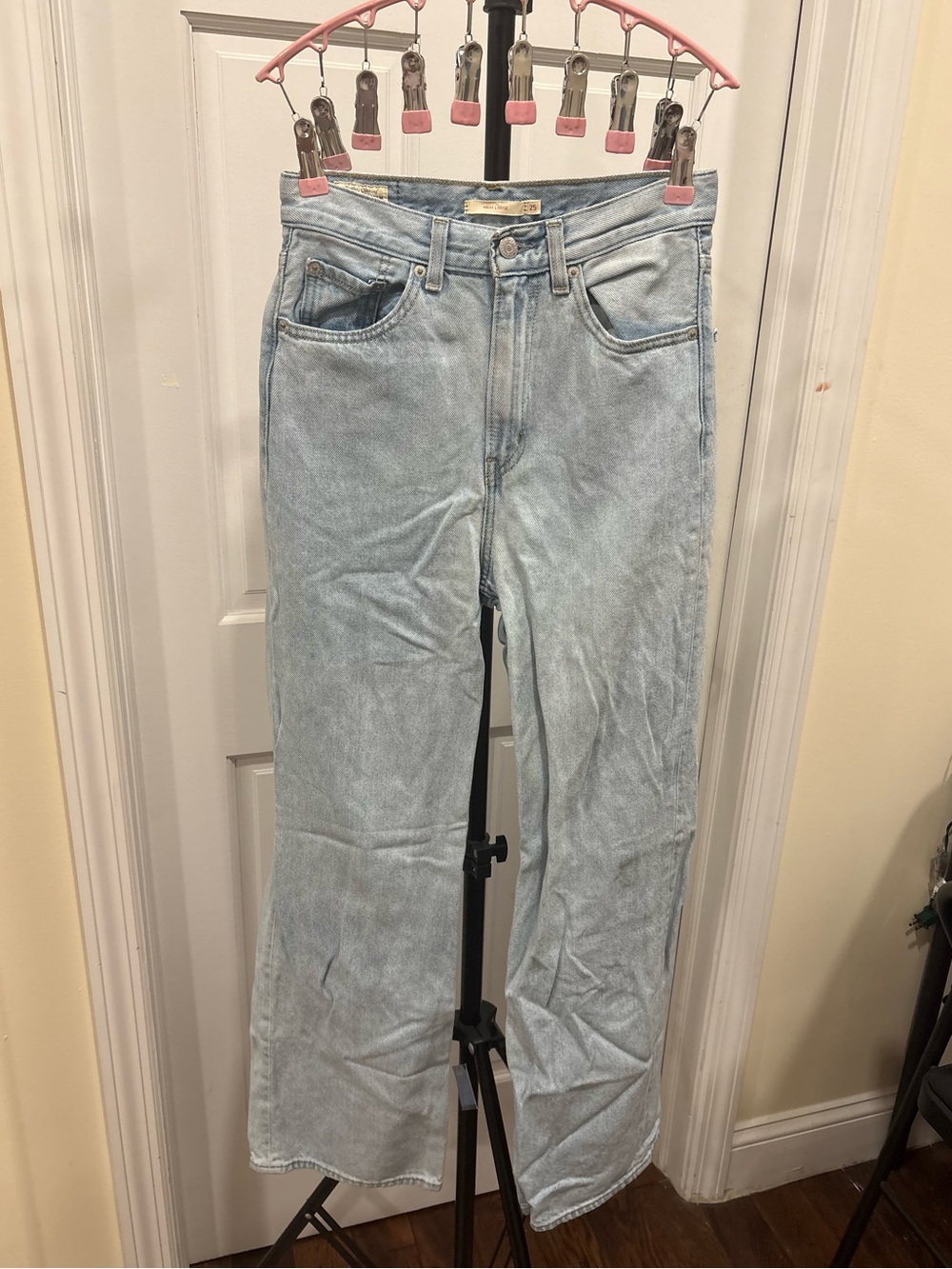 Levi’s Light Wash High Loose Jeans